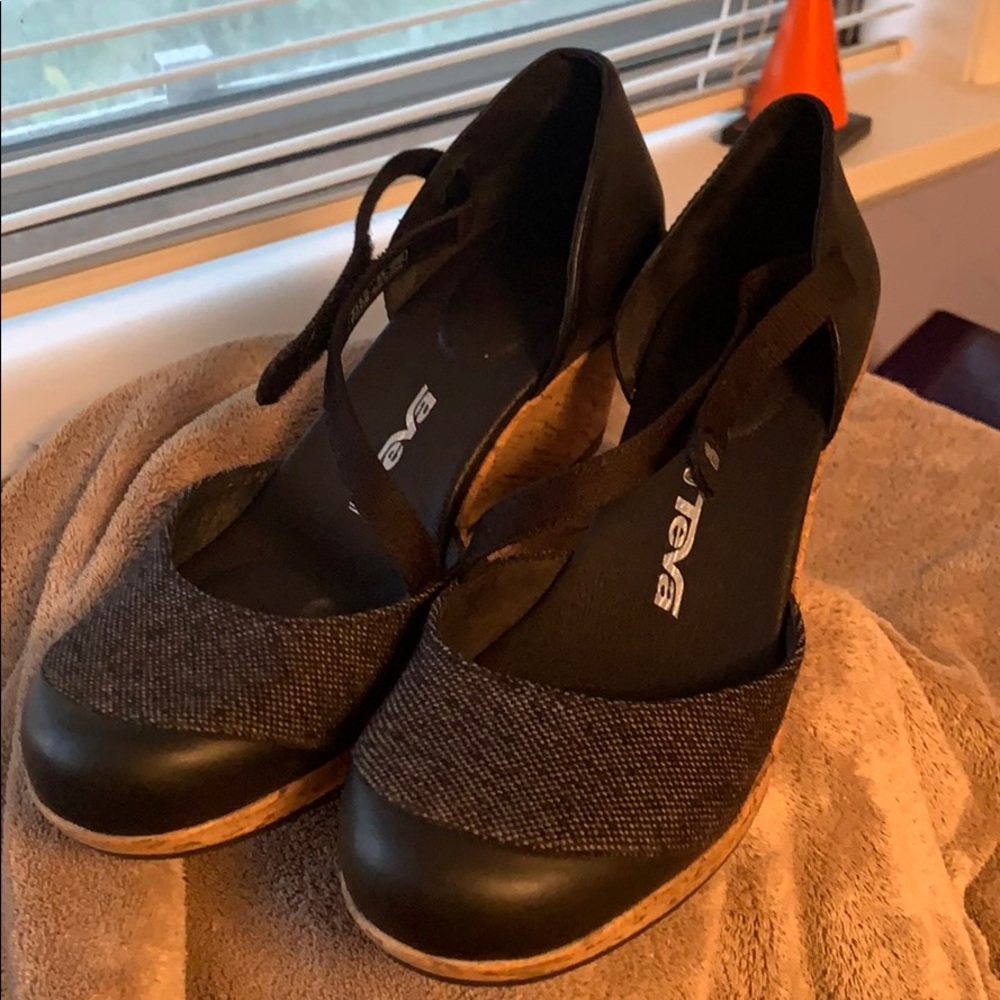 Teva platform shoes